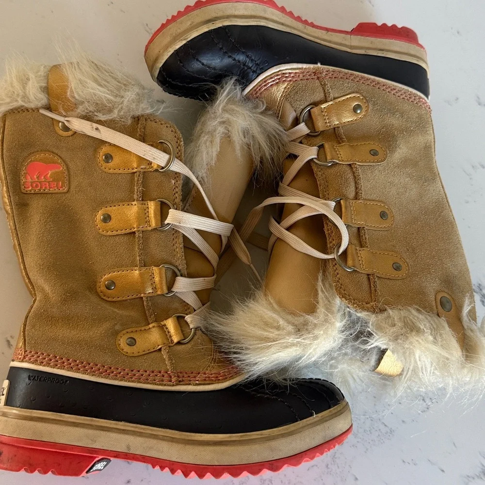 Sorel Joan of Arc Girls Snow Boots Kids Size 1 Gold and Pink Color